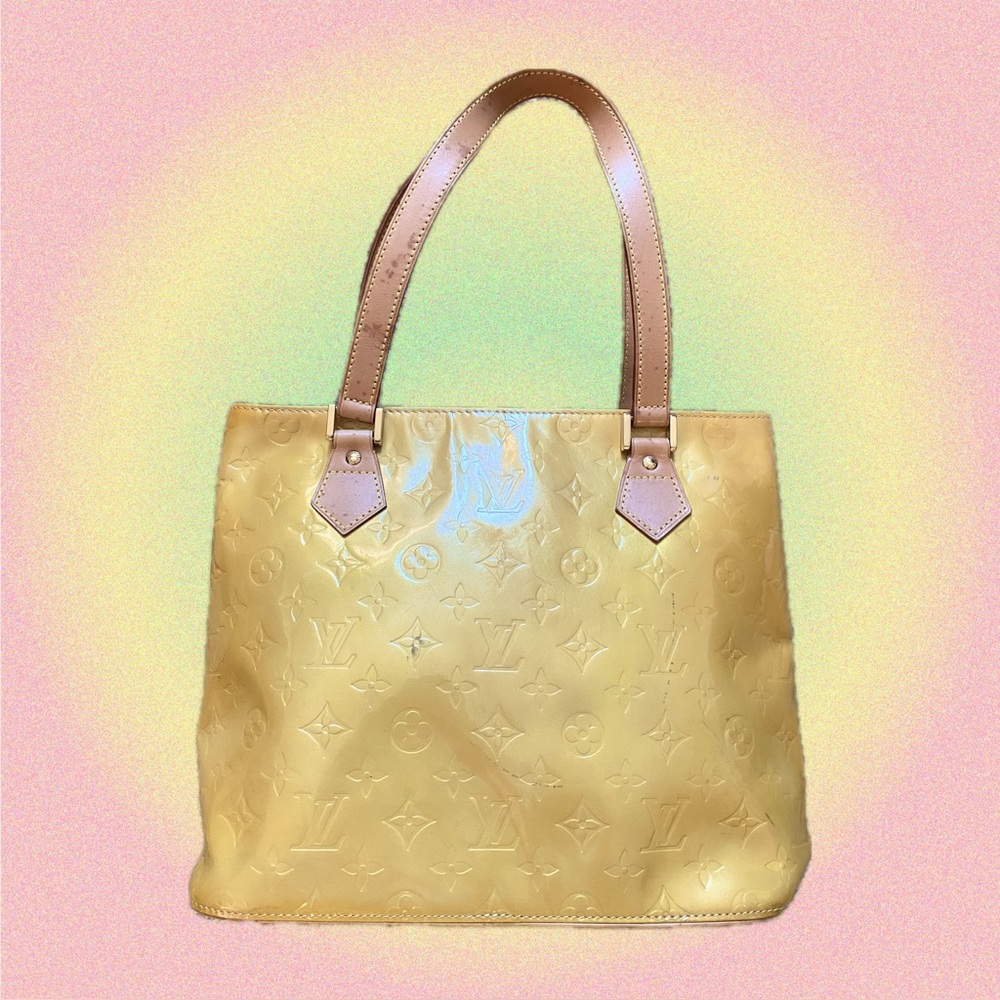 Authentic Vintage Louis Vuitton Monogram Vernis Houston Pale Yellow Shoulder Bag